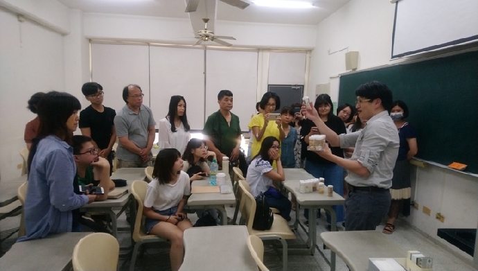 保存物語：書畫的修復與維護